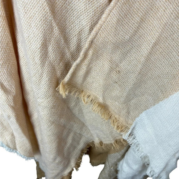 Laundry By Design • Plaid Shawl - Picture 3 of 8